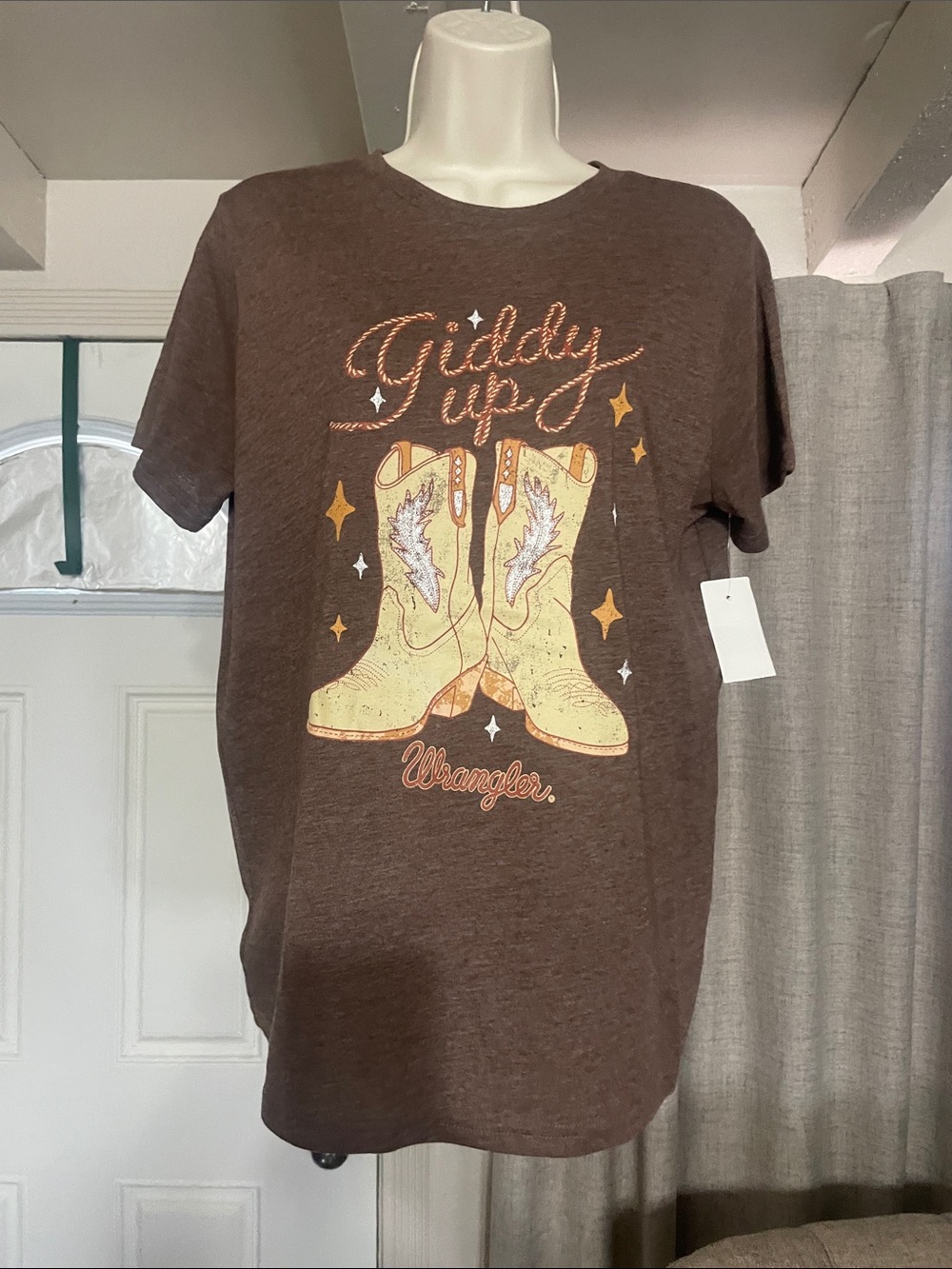 Wrangler Brown t shirt with Giddy Up
